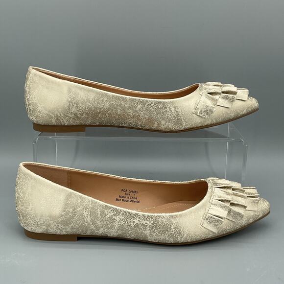 NEW Journee Collection Women’s Judy Flats Gold Size 9 - Picture 1 of 10